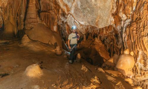 Cueva de Valdelajo