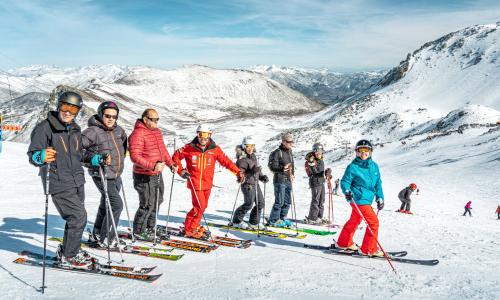empresas locales que organizan actividades de nieve . empresas locales que organizan actividades de nieve