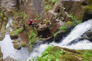 Kayak Pico Azul:  Espeleo, Barrancos y Rappel0