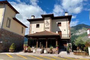 HOSTAL LA CUNA DEL SELLA1