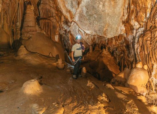 CUEVAS DE VALDELAJO (TURISMO MONTAÑA RIAÑO)