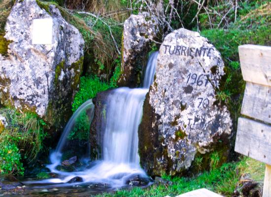 FUENTE TURRIENTE (TURISMO MONTAÑA RIAÑO)