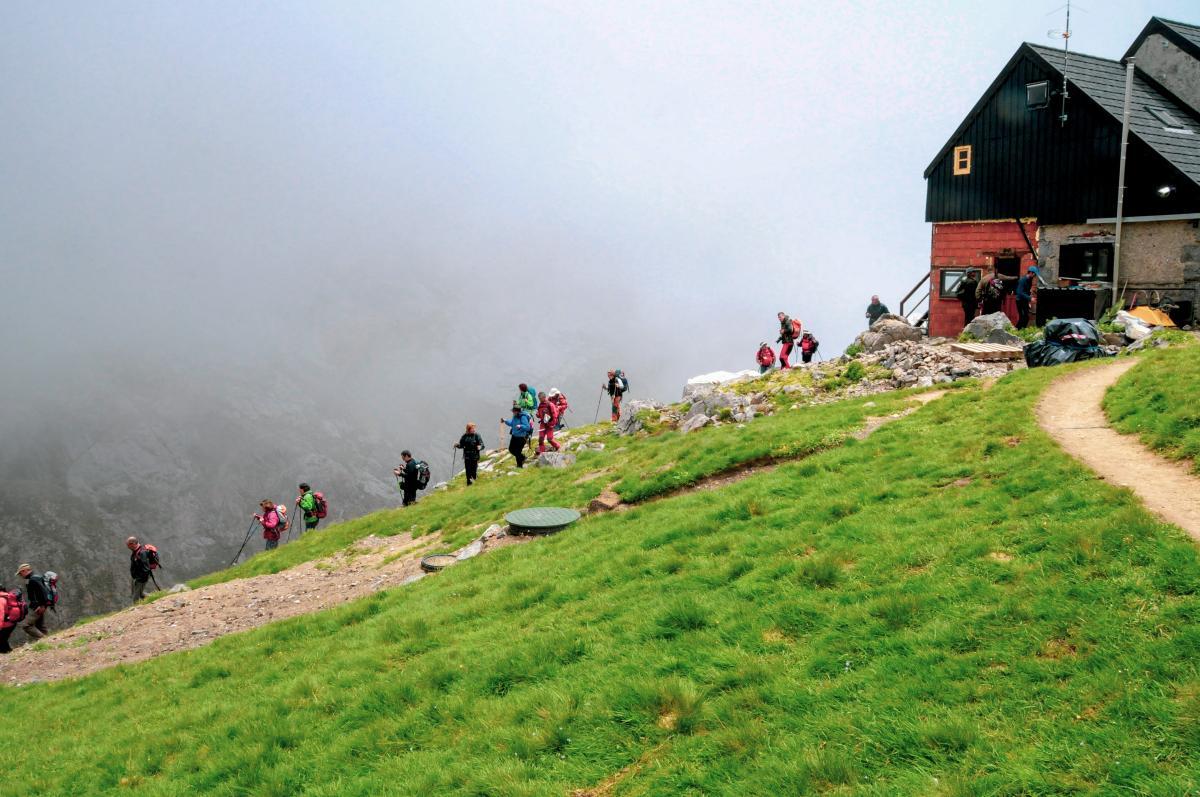 Refugio de Montaña Diego Mella / Collado Jermoso3