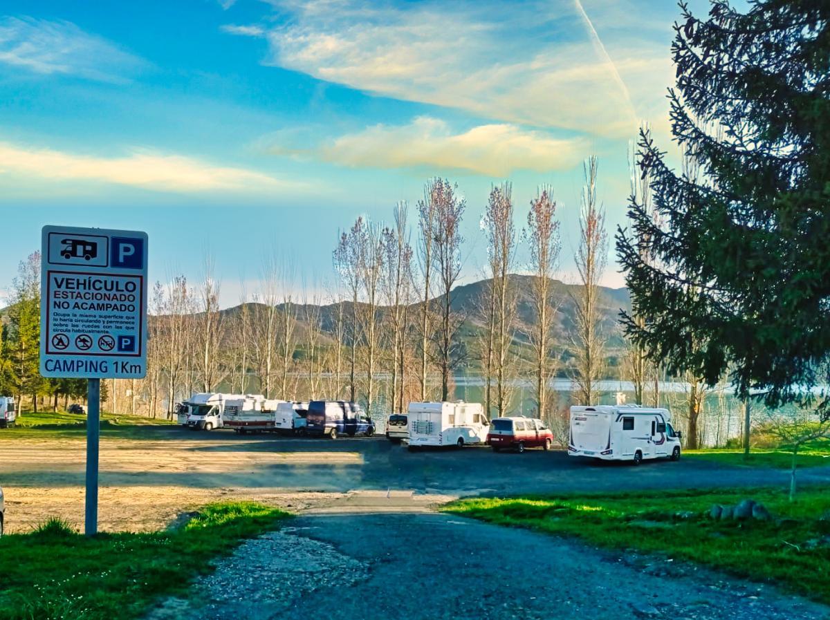 Estacionamiento para autocaravanas Riaño2