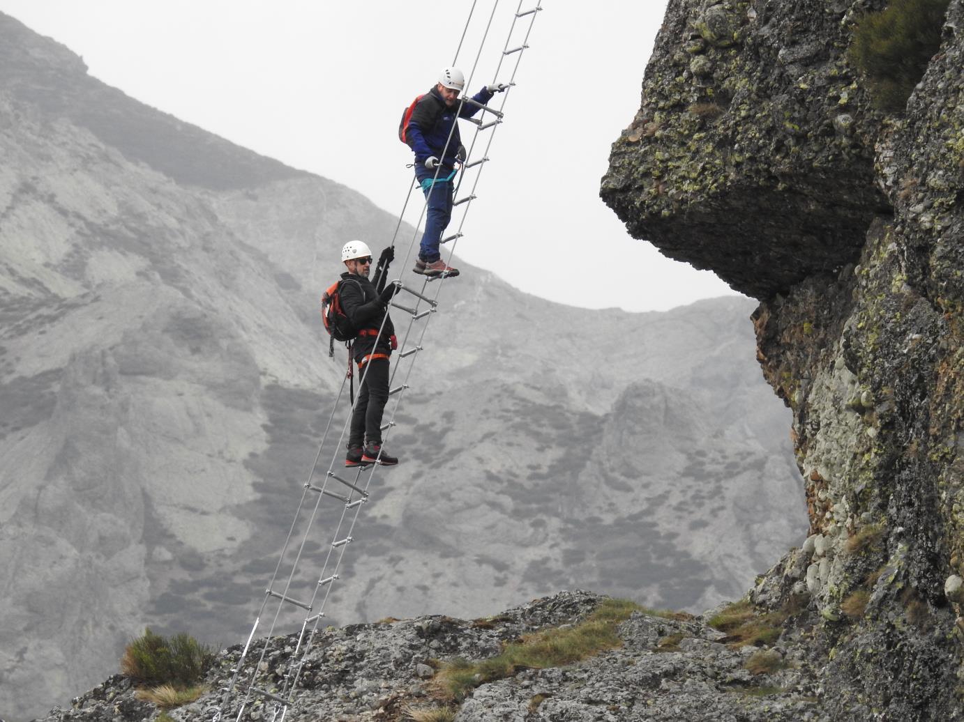 VÍA FERRATA PICO EL CABRÓN EN PORTILLA DE LA REINA0