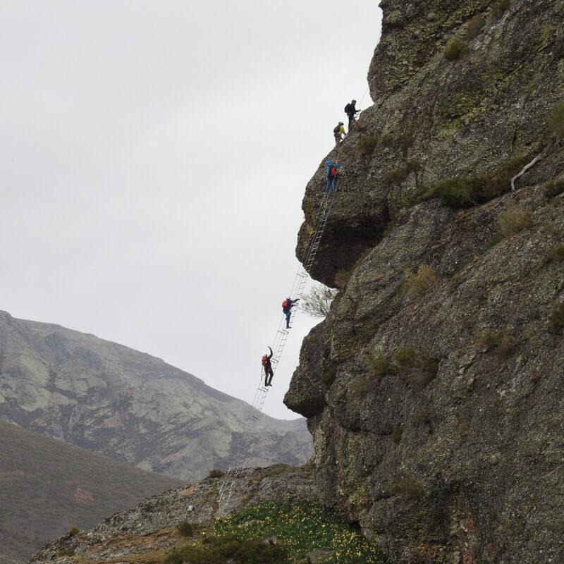 VÍA FERRATA PICO EL CABRÓN EN PORTILLA DE LA REINA2