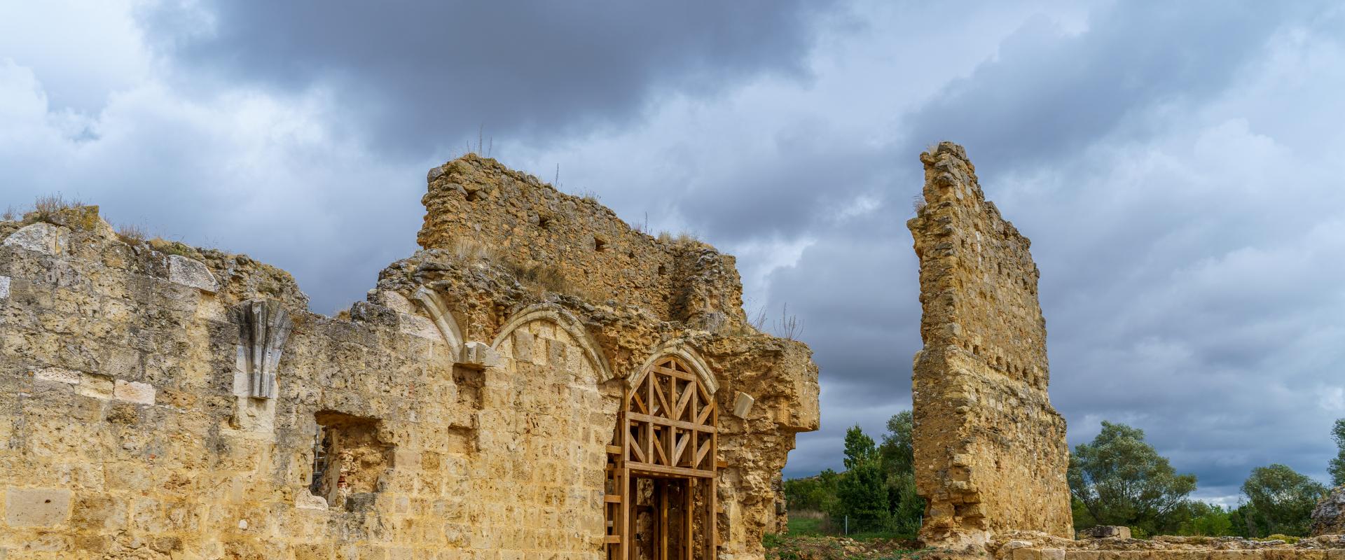 GRADEFES (TURISMO MONTAÑA RIAÑO)